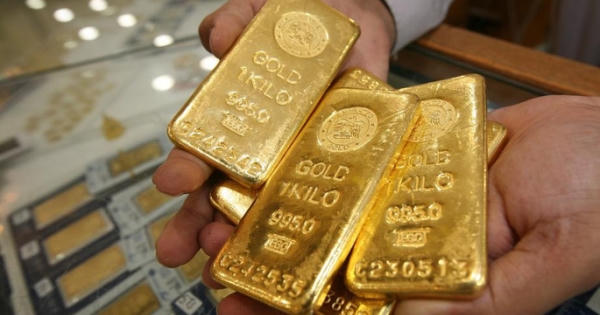 Giá vàng hôm nay 4/11: Giá vàng trong nước và thế giới đồng loạt lao dốc