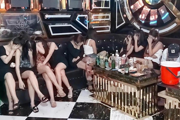 Sử dụng nhân viên phục vụ dưới 18 tuổi, chủ quán karaoke bị xử phạt 140 triệu đồng