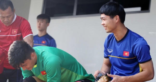 Chùm ảnh: Olympic Việt Nam "luyện công" chuẩn bị đối đầu Olympic Nepal Chùm ảnh: Olympic Việt Nam "luyện công" chuẩn bị đối đầu Olympic Nepal