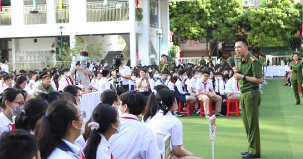 Nhiều hoạt động hưởng ứng Ngày Pháp luật Việt Nam tại Hà Nội Nhiều hoạt động hưởng ứng Ngày Pháp luật Việt Nam tại Hà Nội