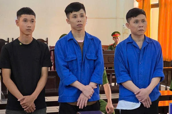 Phóng hỏa xe cuốc tại Phú Quốc, 03 bị cáo lãnh án tù