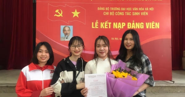 Cô sinh viên vùng đất quan họ giàu thành tích