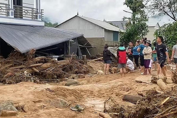 Công điện của Thủ tướng Chính phủ về khắc phục hậu quả lũ quét, sạt lở đất tại tỉnh Sơn La Công điện của Thủ tướng Chính phủ về khắc phục hậu quả lũ quét, sạt lở đất tại tỉnh Sơn La