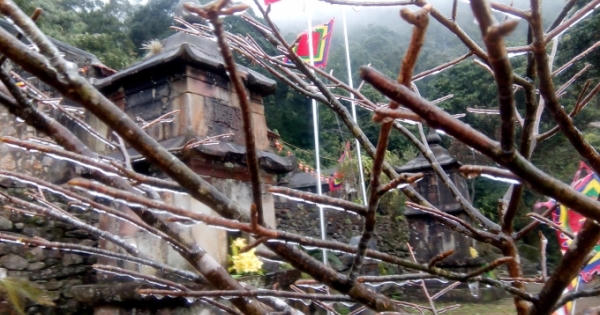 Quảng Ninh nhiệt độ xuống thấp, nhiều nơi xuất hiện băng giá