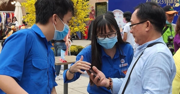 Tổng công ty Điện lực TP HCM "ra quân" vận động người dân sử dụng dịch vụ trực tuyến