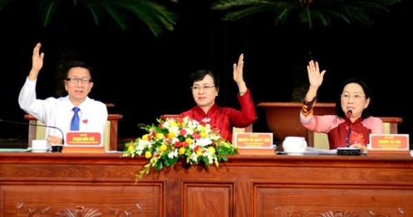 TPHCM tuyển giáo viên mầm non công lập hộ khẩu tỉnh