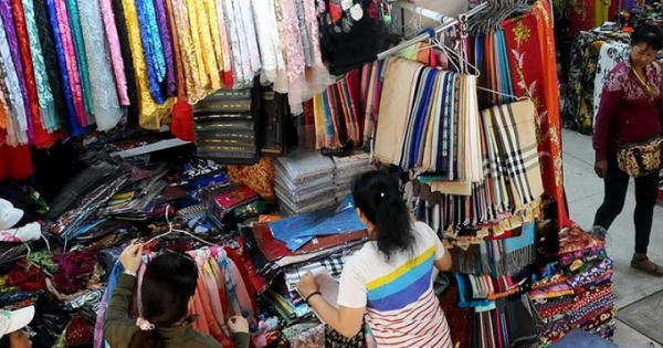 Bất cập, hàng ngoại lộng hành gắn mác ‘made in Vietnam’