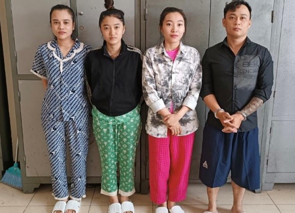 Kế hoạch tinh vi của nhóm đối tượng lừa kết hôn với người nước ngoài, chiếm đoạt hàng trăm triệu đồng Kế hoạch tinh vi của nhóm đối tượng lừa kết hôn với người nước ngoài, chiếm đoạt hàng trăm triệu đồng