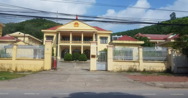 Quảng Ninh: Thẩm phán bị "tố" ra quyết định trái luật khi phong tỏa hàng chục tài khoản của công ty Quảng Ninh: Thẩm phán bị "tố" ra quyết định trái luật khi phong tỏa hàng chục tài khoản của công ty