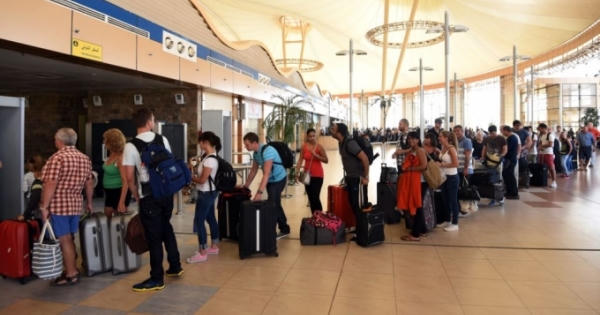 Nga đưa 11.000 du khách từ Ai Cập về nước