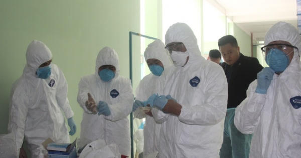 Nữ lễ tân khách sạn nhiễm virus corona đã hết ho sốt Nữ lễ tân khách sạn nhiễm virus corona đã hết ho sốt