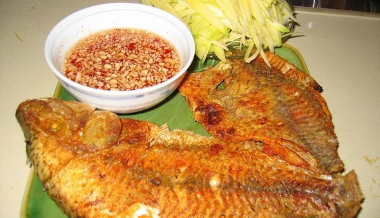 Bé trai 11 tuổi qua đời đột ngột vì dị ứng mùi cá rán