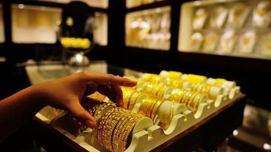 Giá vàng ngày 22/8: Vàng SJC bất ngờ giảm mạnh phiên đầu tuần