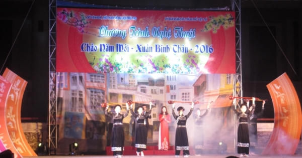Phú Thọ: Tổ chức chương trình nghệ thuật "Chào đón xuân Bính Thân 2016"