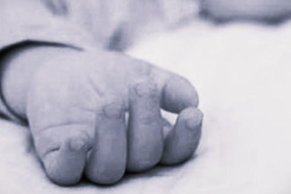 Điều tra, làm rõ vụ việc bé trai 17 tháng tuổi tử vong bất thường sau khi được gửi tại cơ sở trông trẻ Điều tra, làm rõ vụ việc bé trai 17 tháng tuổi tử vong bất thường sau khi được gửi tại cơ sở trông trẻ