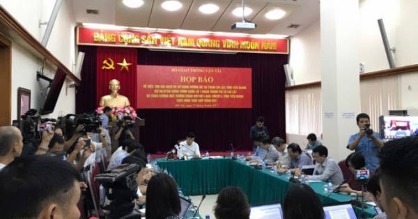 Bộ Giao thông lý giải việc đặt trạm thu phí Cai Lậy