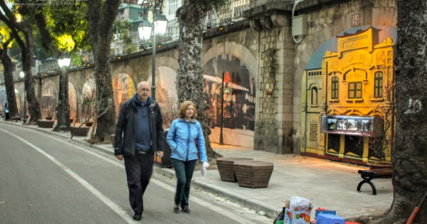 Phố bích họa Phùng Hưng: Ký ức về Hà Nội xưa