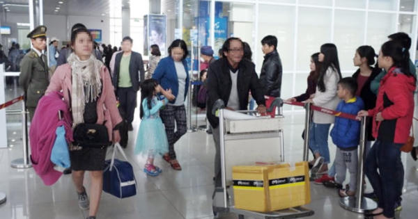 Đề xuất tăng giá trần vé máy bay thêm 7-16% Đề xuất tăng giá trần vé máy bay thêm 7-16%