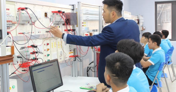 Phê duyệt Quy hoạch mạng lưới cơ sở giáo dục nghề nghiệp Phê duyệt Quy hoạch mạng lưới cơ sở giáo dục nghề nghiệp