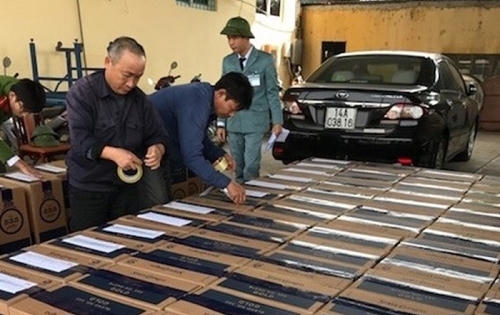 Quảng Ninh: Bắt giữ 55.000 bao thuốc lá ngoại nhập lậu