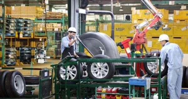 Lo đóng cửa nhà máy, ô tô xin giảm 50% thuế phí cho khách mua xe