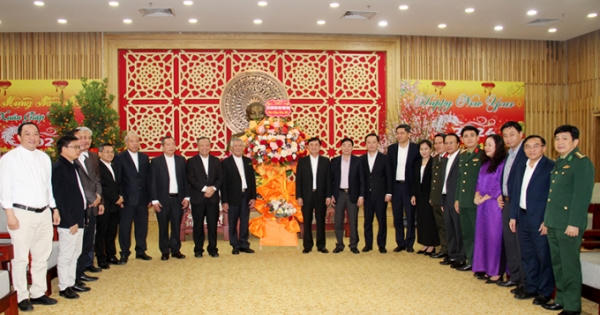 Tòa Giám mục Giáo phận Vinh chúc Tết Tỉnh ủy, HĐND, UBND, Ủy ban MTTQ tỉnh Nghệ An