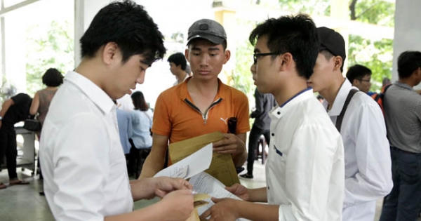 Tuyển sinh 2018: Cuộc chạy đua khốc liệt vào đại học