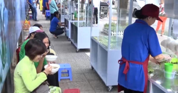 TPHCM: Phố hàng rong chính thức đưa vào hoạt động