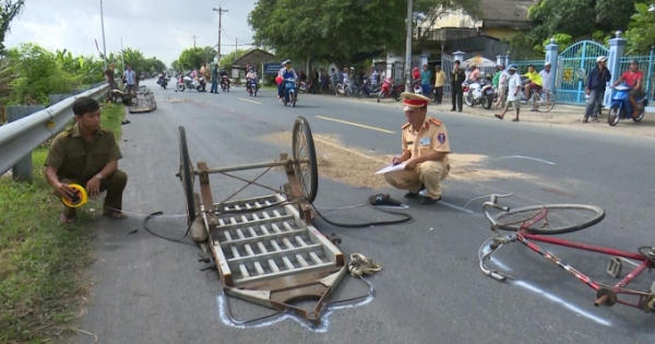 An Giang: Xe tải va chạm xe mô tô đang đẩy heo, 1 người tử vong