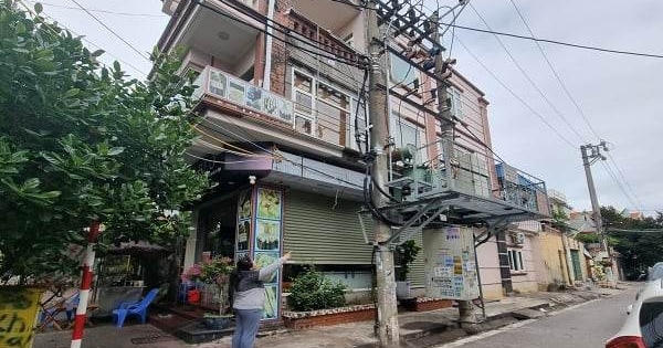Quảng Ninh: Trạm biến áp đặt ngay cạnh nhà, người dân bất an vì lo cháy nổ