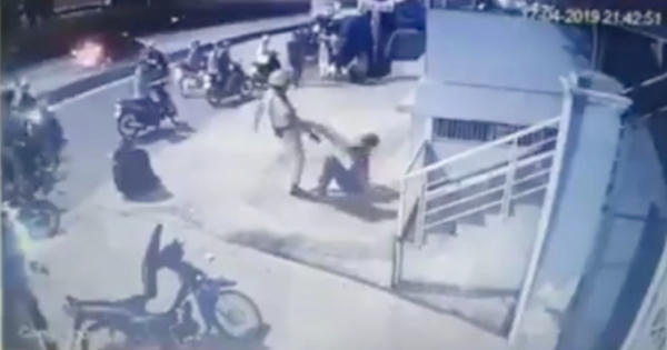 Xác minh clip CSGT dí súng, đá vào mặt 2 thanh niên ở Sài Gòn
