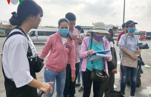 Hành khách uất nghẹn vì bị nhà xe bắt chẹt, nâng giá vé