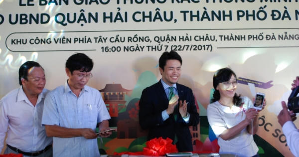 Đà Nẵng tiếp nhận 50 thùng rác thông minh, có thể sạc pin điện thoại Đà Nẵng tiếp nhận 50 thùng rác thông minh, có thể sạc pin điện thoại