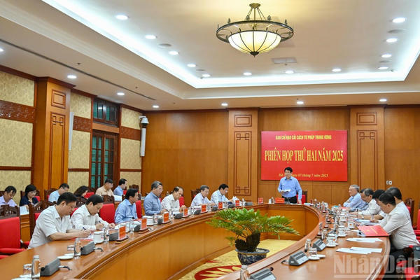 Ban Chỉ đạo CCTP Trung ương cho ý kiến về chế định luật sư công và công tác thi hành án hành chính