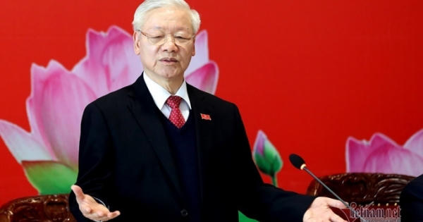 Người giương ngọn cờ đúng thời điểm lịch sử