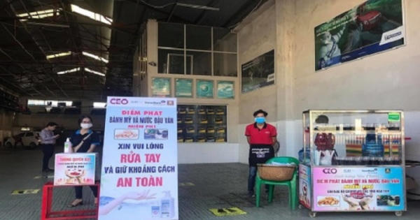 Những suất ăn sáng miễn phí ấm áp tình người trong đại dịch Những suất ăn sáng miễn phí ấm áp tình người trong đại dịch