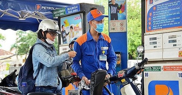 Quỹ Bình ổn giá xăng dầu âm gần 500 tỷ đồng