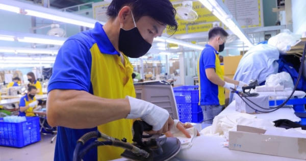 Doanh nghiệp dệt may đang “ăn đong”