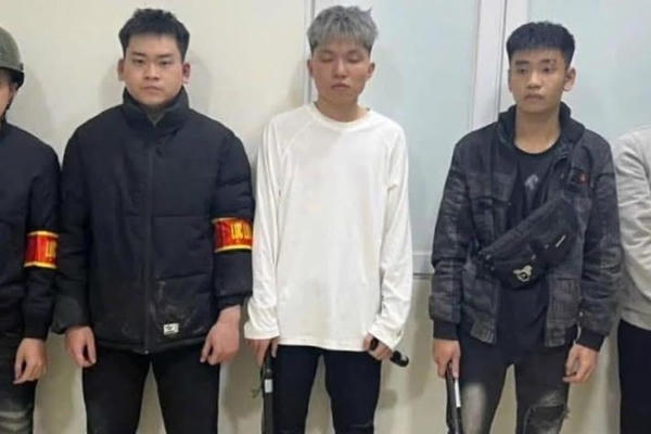 Bắt nhóm đối tượng giả danh lực lượng 141 để dừng xe người đi đường