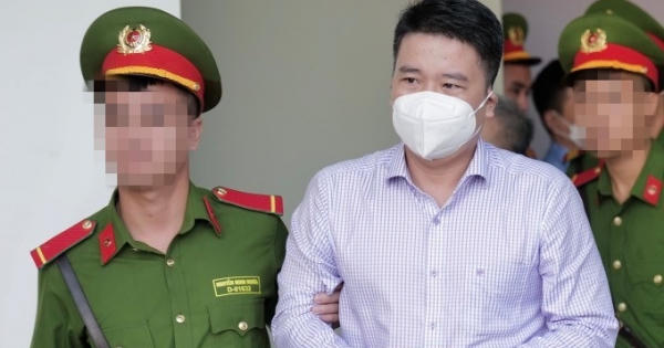 Sơ thẩm vụ án “Chuyến bay giải cứu”: Nỗi ân hận trong những lời nói sau cùng Sơ thẩm vụ án “Chuyến bay giải cứu”: Nỗi ân hận trong những lời nói sau cùng