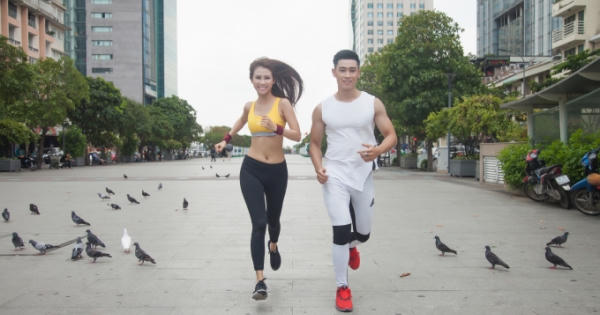 Nữ hoàng Du lịch Liên Phương rạng rỡ tập luyện cùng nam vương Tiến Đạt tại phố đi bộ