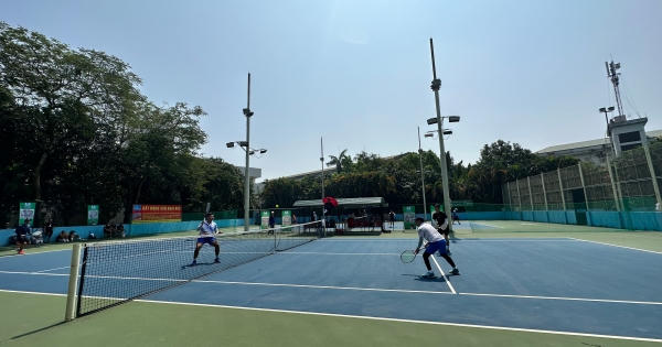 Sôi động giải Tennis chào hè tranh cup Safuco