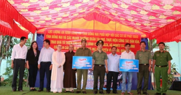 Công an tỉnh Đồng Nai thăm, tặng nhà tình nghĩa tại huyện Vĩnh Cửu