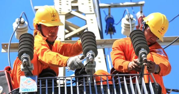 Giảm cắt điện nhờ 1.000 MW điện miền Bắc được khôi phục Giảm cắt điện nhờ 1.000 MW điện miền Bắc được khôi phục