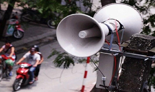Có dấu hiệu bất thường, Hà Nội dừng lấy ý kiến về loa phường