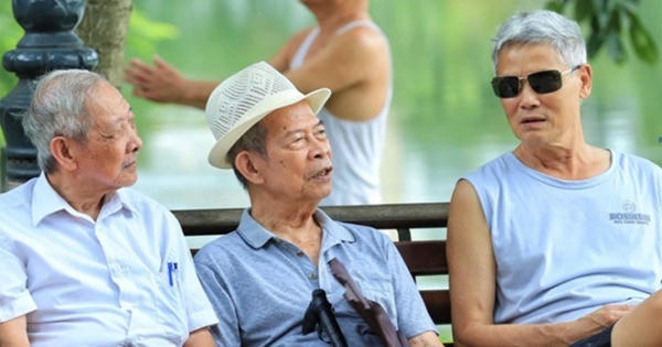 Quy định về nghỉ hưu ở tuổi cao hơn đối với cán bộ, công chức giữ chức vụ lãnh đạo, quản lý