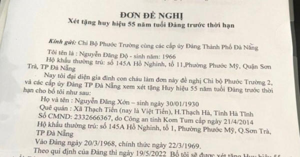 Một lão thành cách mạng lâm bạo bệnh được đề xuất trao Huy hiệu 55 tuổi Đảng trước hạn Một lão thành cách mạng lâm bạo bệnh được đề xuất trao Huy hiệu 55 tuổi Đảng trước hạn