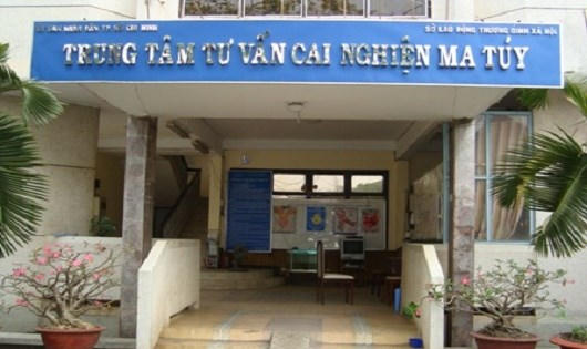 Trắng trợn 'làm tiền'