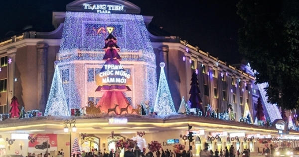 Rộn ràng đêm Giáng sinh tại Việt Nam và Quốc tế
