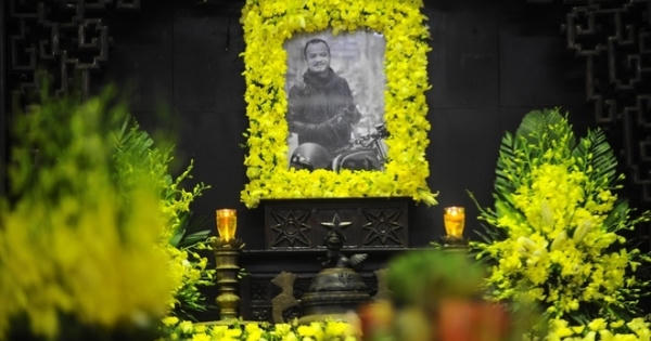 Nhìn lại những hình ảnh xúc động trong đám tang nhạc sĩ Trần Lập Nhìn lại những hình ảnh xúc động trong đám tang nhạc sĩ Trần Lập